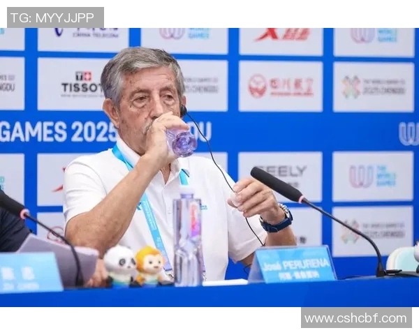 全国锦标赛回顾:成都排球队展现灵活战术与团队协作的精彩表现 全国锦标赛回顾:成都排球队展现灵活战术与团队协作的精彩表现