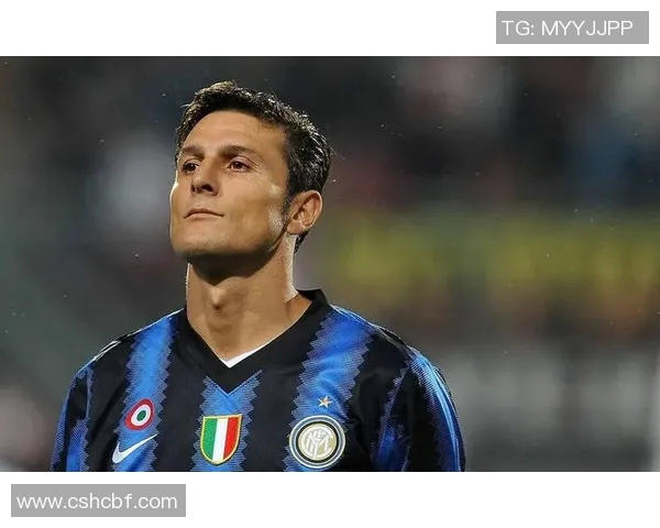 男子足球明星风采展现全球顶级球员精彩瞬间回顾与分析 男子足球明星风采展现全球顶级球员精彩瞬间回顾与分析