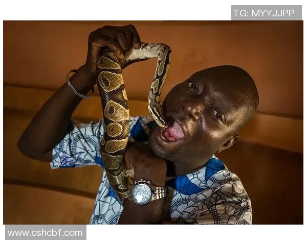 挠足球老婆的日常趣事与温馨瞬间分享 挠足球老婆的日常趣事与温馨瞬间分享